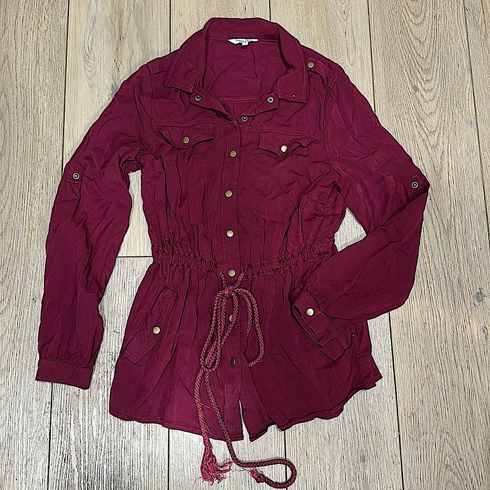 Burgundy cute button up jacket with tie front